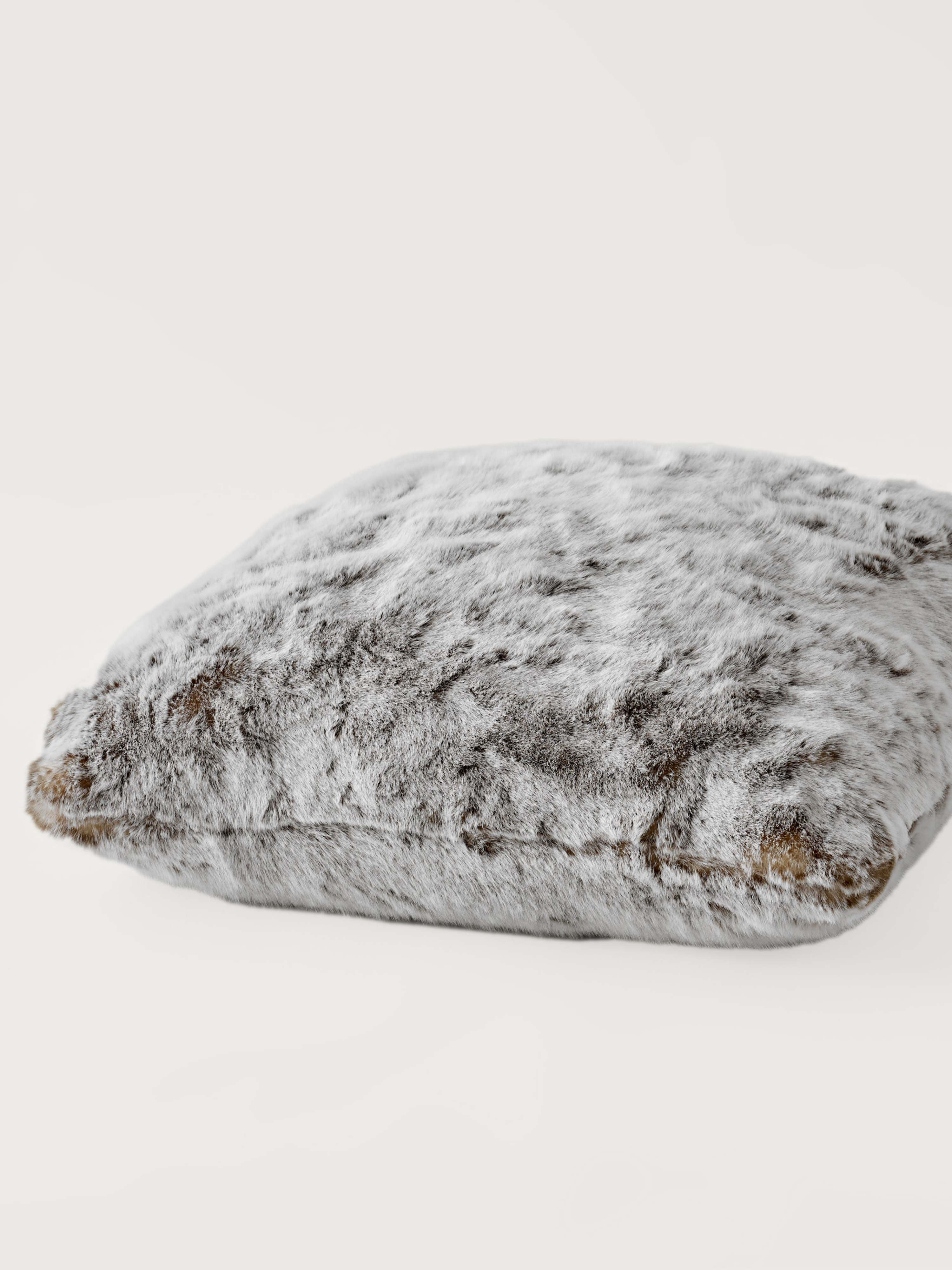 Coussin Fausse Fourrure Frisson