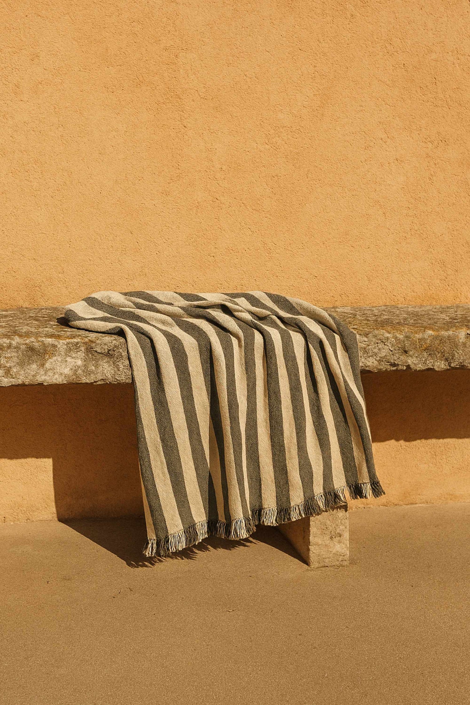 fouta coton rayee grise