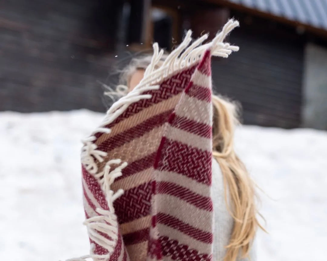 NOS PLAIDS MADE IN FRANCE, EN LAINE DES PYRÉNÉES