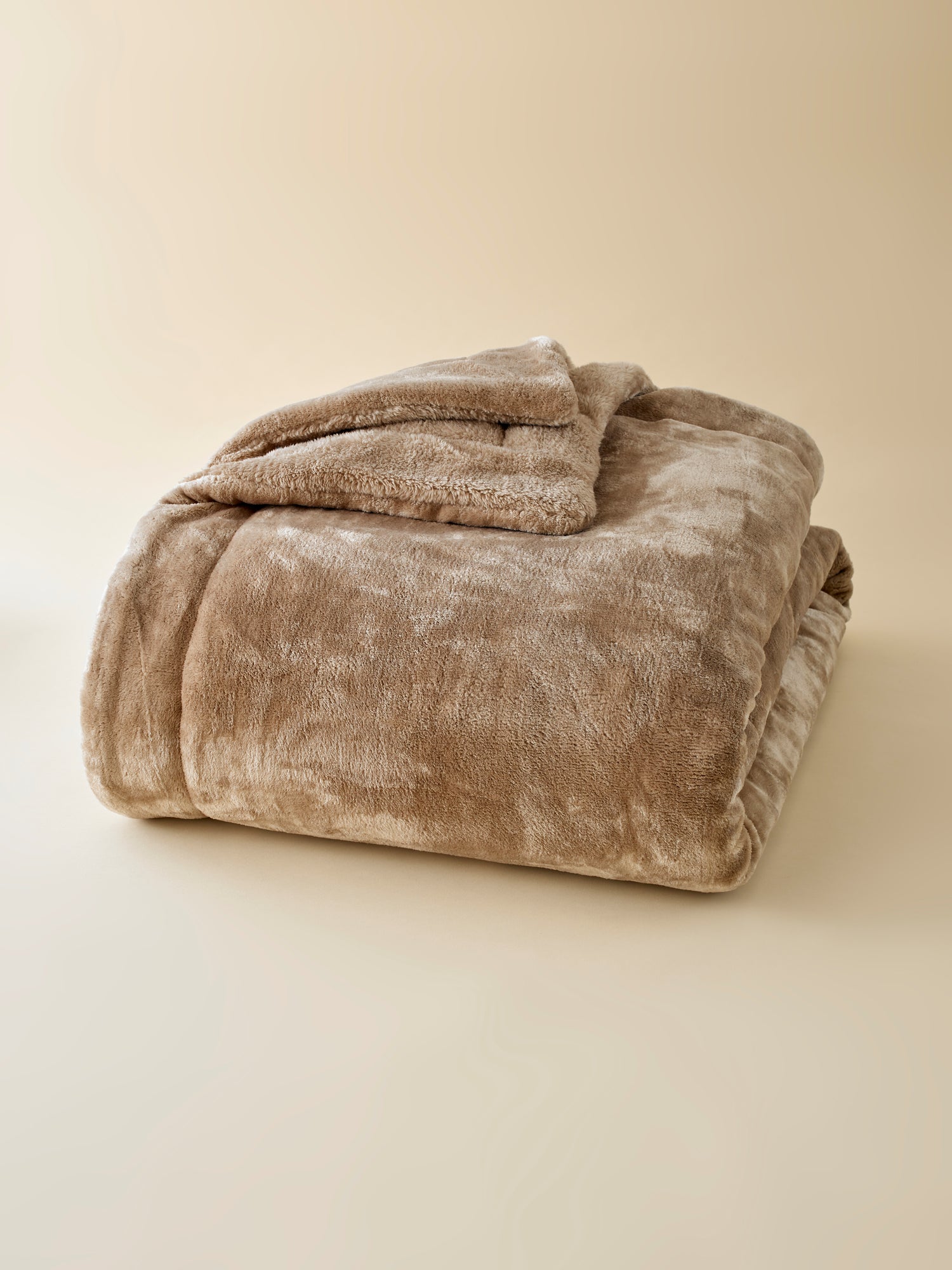 Couvre Lit Queen Size Taupe