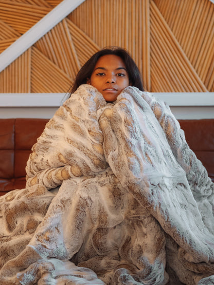 Frisson Faux Fur Throw Natural