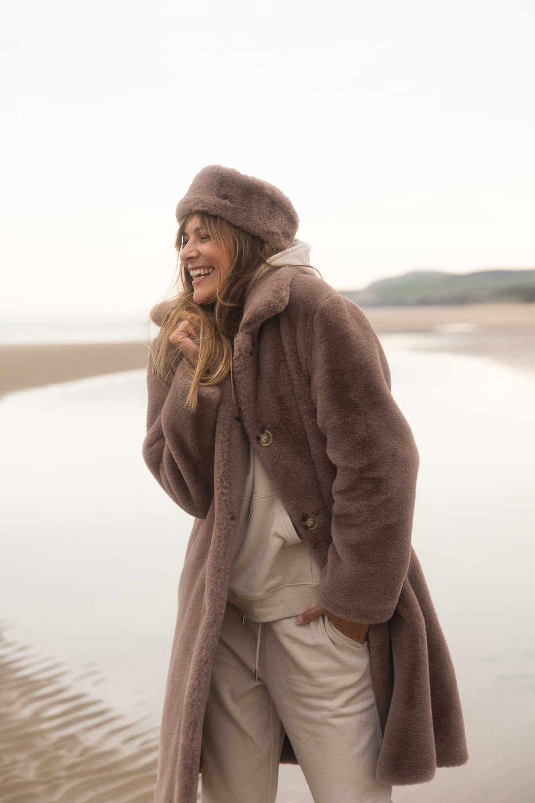 Manteau Cocooning en Fausse Fourrure